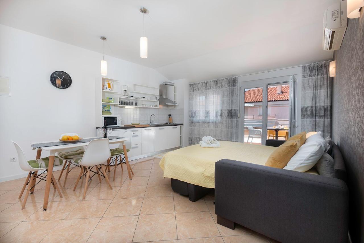 Seafront Apartment Gaby Medulin Eksteriør bilde
